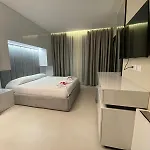 Elegant Flat X3 W Parking! Apartment