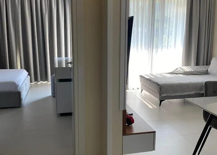 Elegant Flat X3 W Parking! Appartamento Vlorë