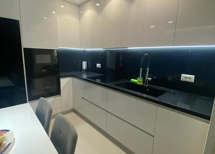 Elegant Flat X3 W Parking! Appartamento