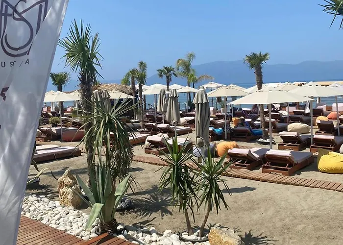 Elegant Flat X3 W Parking! Vlorë