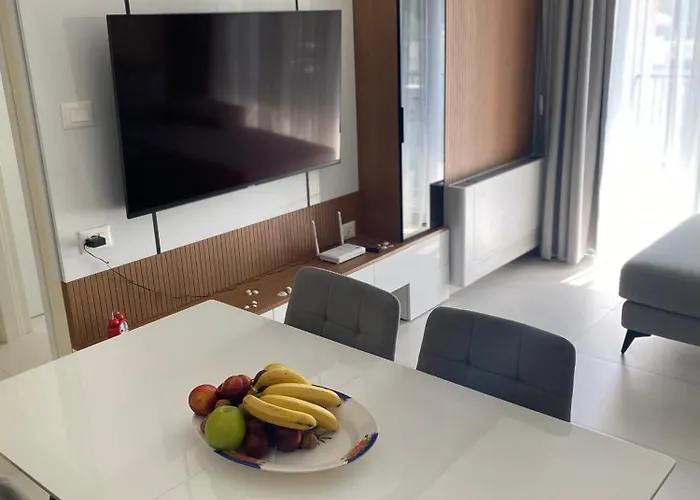 Elegant Flat X3 W Parking! Vlorë