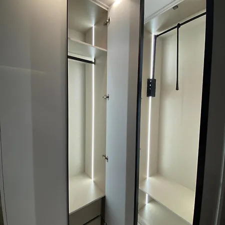 Elegant Flat X3 W Parking! * Wlora