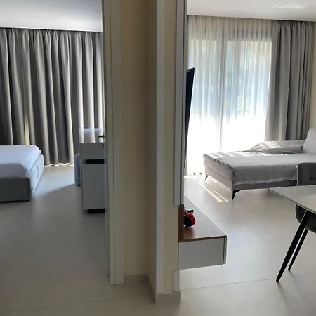 Elegant Flat X3 W Parking! 公寓 Vlorë