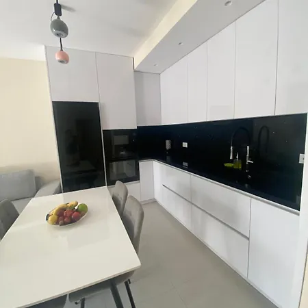 Elegant Flat X3 W Parking!