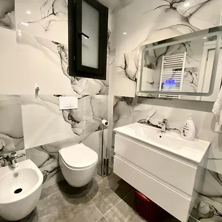 Elegant Flat X3 W Parking! Apartament